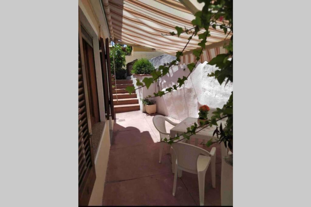 Casa Maddalenina Con Giardino, Vicino Al Mare! Apartment La Maddalena  Bagian luar foto
