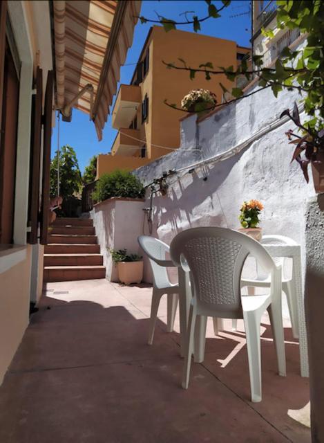 Casa Maddalenina Con Giardino, Vicino Al Mare! Apartment La Maddalena  Bagian luar foto